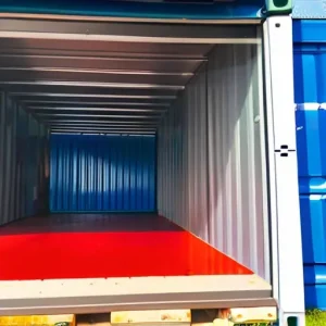 Гараж из старого морского контейнера: утепление железных стен напыляемым пенополиуретаном (ППУ) и оборудование въездного металлического пандуса